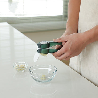 Kitchen Gadgets Multifunctional 2-in-1 Garlic Press Household Garlic Masher